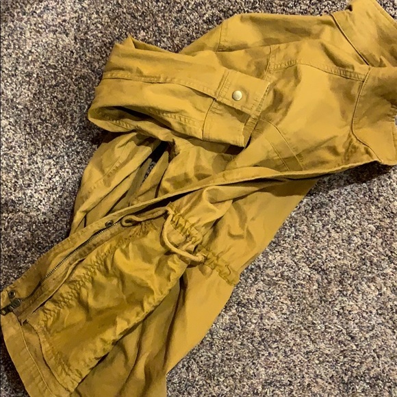 Beautiful fall jacket - Picture 6 of 6